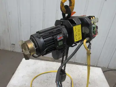 P & H 1/2 Ton Electric Chain Hoist 1000 lb 12' Lift 460V W/7' Pendant