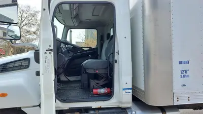 2019 HINO 338 Box Truck | Platinum Group (36)