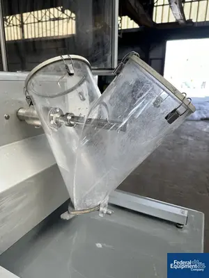 USED Patterson-Kelley 8 Quart P-K Twin Shell Blender, Plastic, Pin Bar