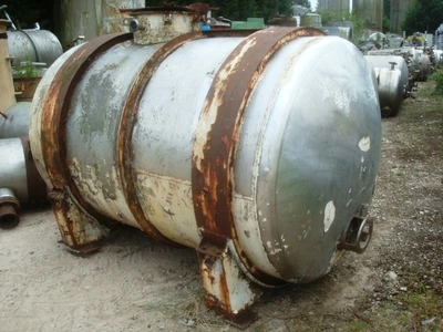 2,720L S/S Horizontal Enclosed Tank