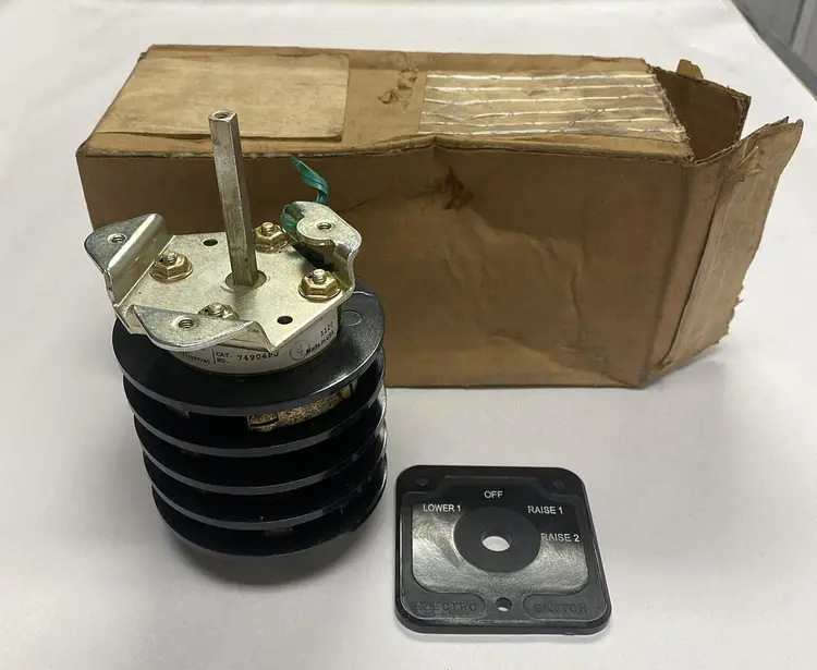 New | in-Stock ELECTROSWITCH 74904PJ Miscellaneous Equipment (Electrical & Power) | Surplus Asset Holdings #1195141
