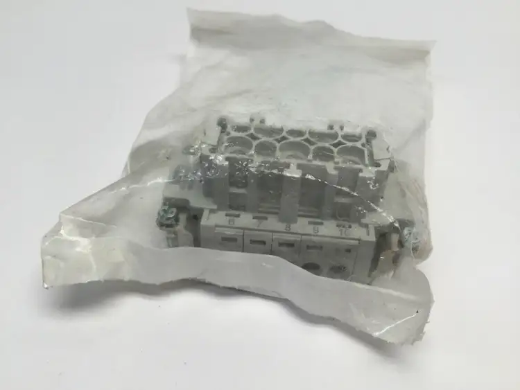 New | in-Stock PHOENIX CONTACT 1648186 Inserts (Misc) | Maverick Industrial Sales #1108435