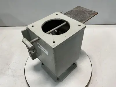 USED METAL FABRICATOR NO MODEL / NO TAG