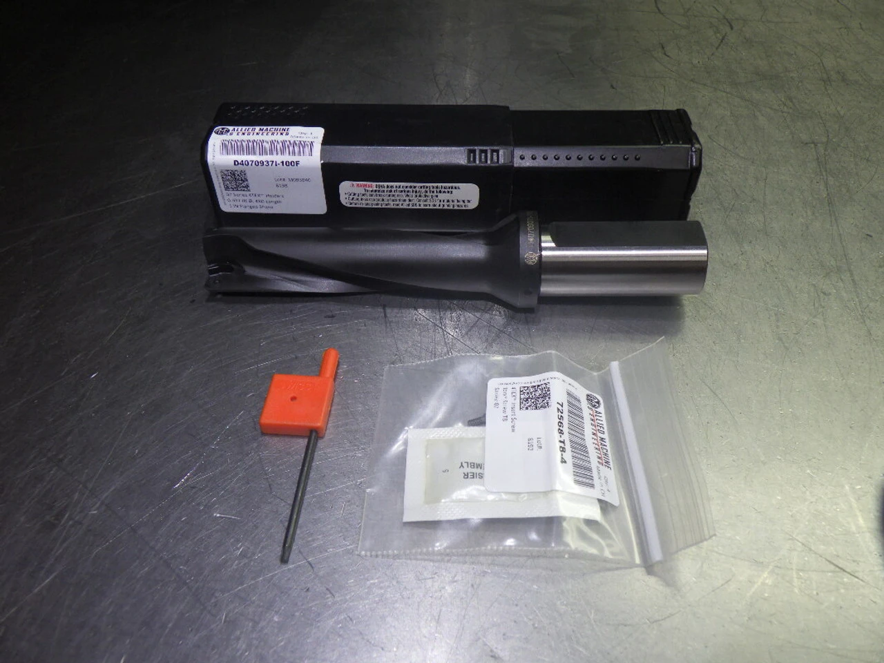 AMEC .938" Coolant Thru 4xD Indexable Drill 1" Shank D4070937I-100F (LOC2405)