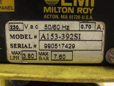 LMI Milton Roy A153-392SI Chemical Metering Dosing Pump 3.8 LPH 230V