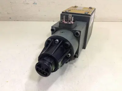 USED REXROTH 4WRE10EA64-11/24Z4/M-193