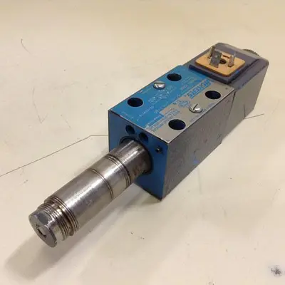 USED VICKERS DG4V-3-6C-M-U-HL7-60