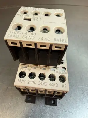Eaton DIL A-40. Contactor Relay. XTRE10B40 w/ XTCEXFAC40 (9.3.4)