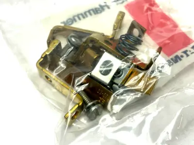 New | in-Stock Eaton Renewal Parts Contact Kit 2-Pole Size 1 Motor Control Parts Michigan US | Maverick Industrial Sales #1392715