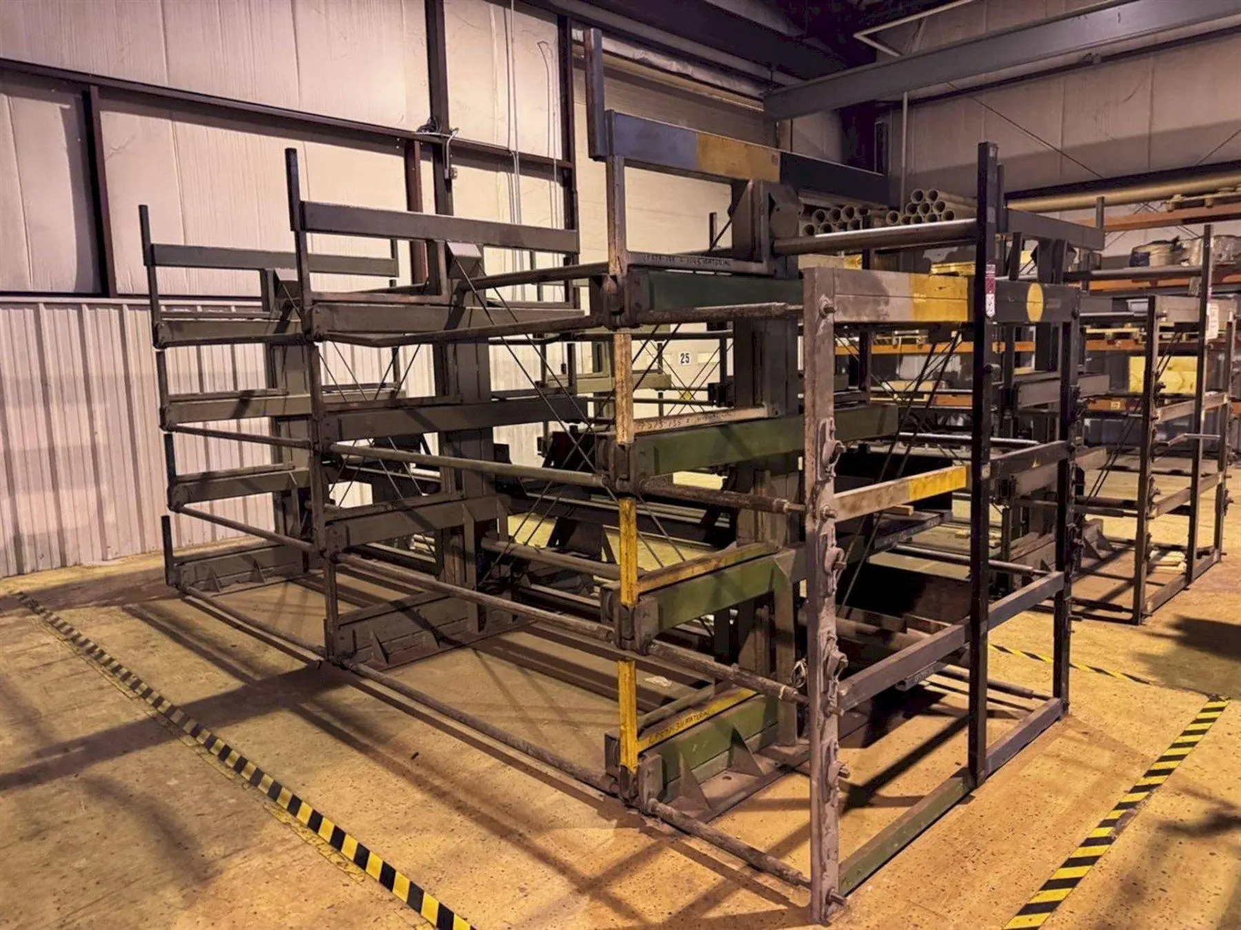 STEEL STORAGE SYSTEM 4T-3G-30X12R-20' RETRACTABLE ARM STOCK RACK. STOCK # 1109825