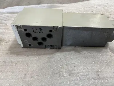 USED BOSCH 0-811-404-061 SOLENOID VALVE USNT