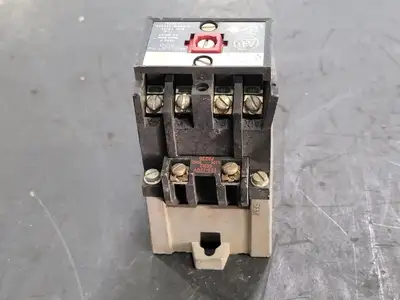 USED ALLEN-BRADLEY 700-P400A1