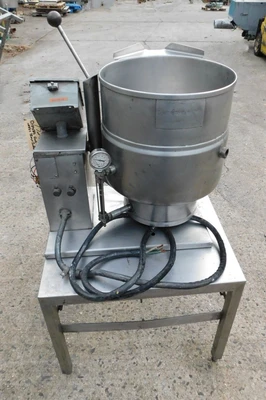 USED GROEN TILTING KETTLE TDB/7-40