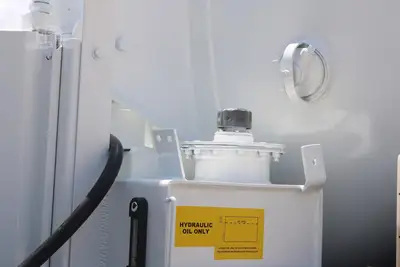 Used 2019 VOLVO VHD64B200 Vacuum Truck Texas US | Roll Off Truck World #1491991