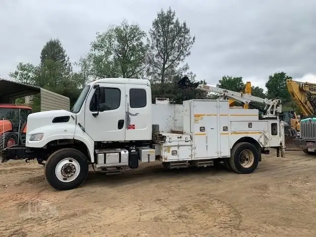 Used 2013 FREIGHTLINER BUSINESS CLASS M2 106 Service & Utility Trucks California US | Mittry Construction #1363464