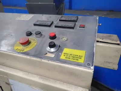 Novatec 18" X 18" X 21" Extruder