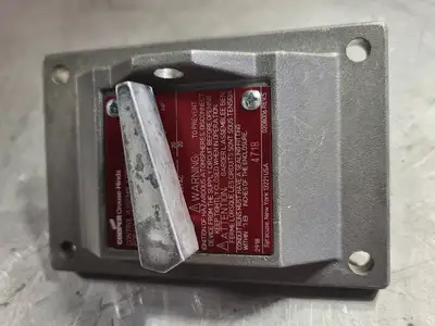 NEW CROUSE-HINDS DSD936 SA