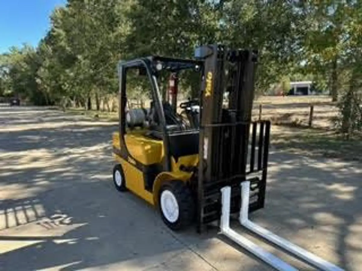 USED 2015 YALE GLP050VX