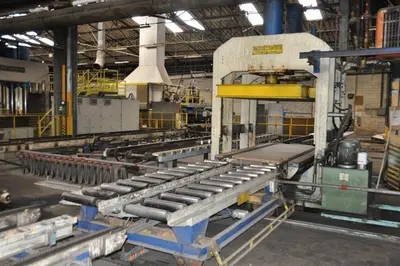 USED VALETTE PANEL PRESS 410 TON