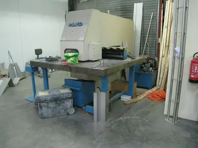USED LVD BETA 20 TON CNC