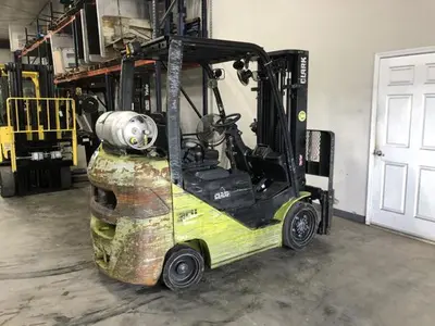 USED 2018 CLARK S30CL