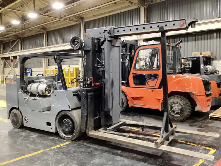 Used 2013 VERSALIFT VERSALIFT 25/35 Misc Forklifts Illinois US | Forklift Exchange #1274837