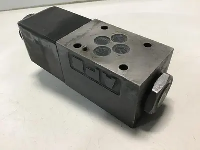 USED VICKERS DG4V-3-2AL-M-U-HL7-60