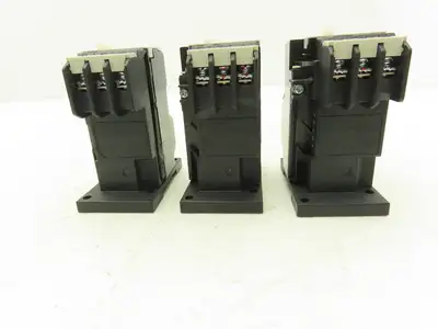 Fuji SZ-HB TZ1HB TR-ON/3 TR13D Thermal Overload Relay 0.48 - 0.72A with Adapter Base