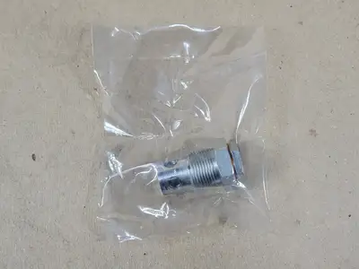 NEW TOYOTA 15690-64011