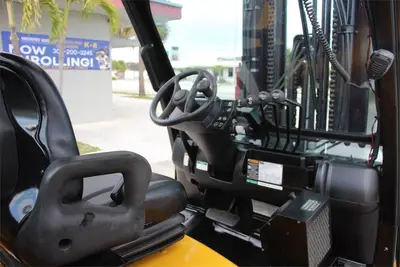 Used 2017 YALE GLP120VX Internal Combustion Forklifts: Pneumatic Tire Florida US | Truck and Van Outlet #1509244