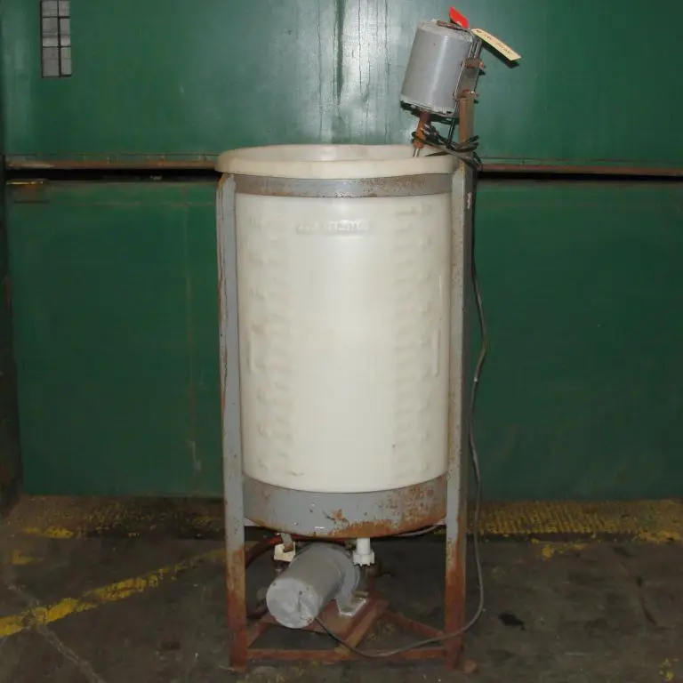 SPC7075  Tank 50 gallon vertical tank, Polypropylene, .25 hp agitator, flat