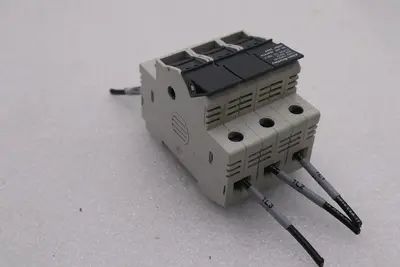 ALLEN-BRADLEY 1492-FB3C30 SERIES B 30A 600V CLASS CC FUSE HOLDER STOCK #K-579A