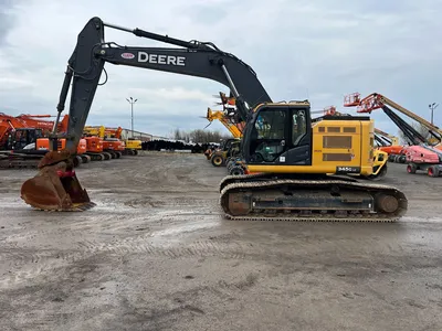 USED 2019 DEERE 345G