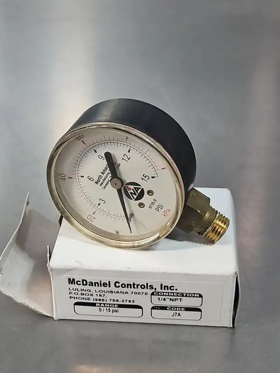 Used McDANIEL CONTROLS J7A Lab Manometers South Carolina US | Palmetto Automation #1160511