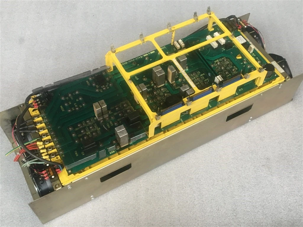 USED FANUC AC SPINDLE SERVO UNIT A06B-6064-H322#H550-