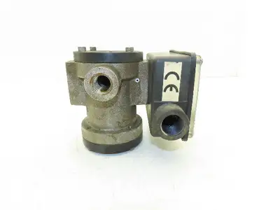 Universal Flow Monitors 002GM-4L-750V.9-A1NL-RG-.5U Flow Meter 1 GPM 1/2" NPT
