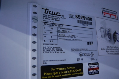 142-1127 True GDM-49-LD Glass 2 Door Cooler w LED