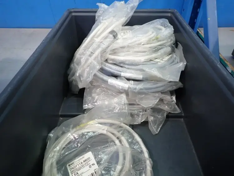 Used BRAD CONNECTIVITY DWDF11AM020 Cable & Wire | HGR 24 #742159