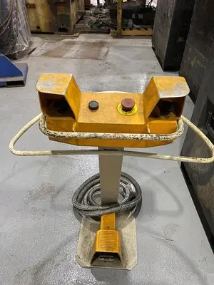 USED 2005 ERMAK AP-10X88
