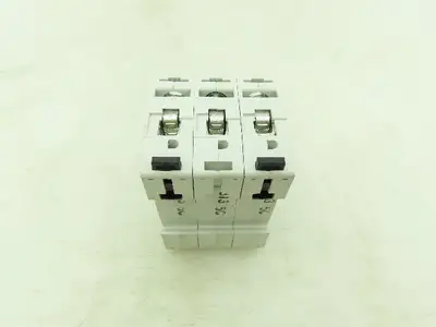 Allen Bradley 1492-SP3C050 Circuit Breaker 3 Pole 5A 480/277V Ser C
