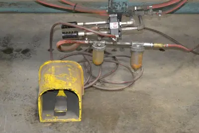 Wysong A-120 10′ x 18 Ga. Air Powered Pneumatic Shear