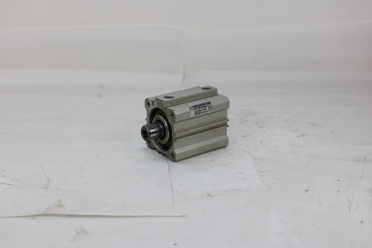 Used SMC CDQ2L40-25D Parts (Hydraulics and Pneumatics) Kentucky US | Industrial Parts R Us Inc. #358205