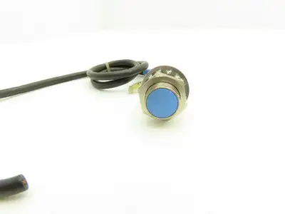 Keyence EV-118M Proximity Sensor  Lot of 5
