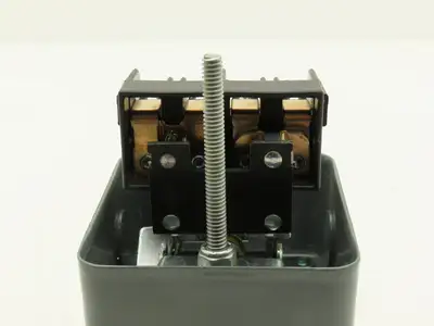 Telemecanique 9036GG2H Float Switch w/ Arm 5 HP 115-575 VAC 1 Or 3 Ph Series C