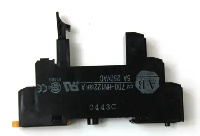 USED ALLEN BRADLEY 700-HN122