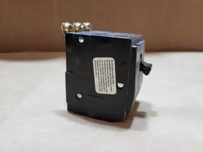 USED SQUARE D QOB330