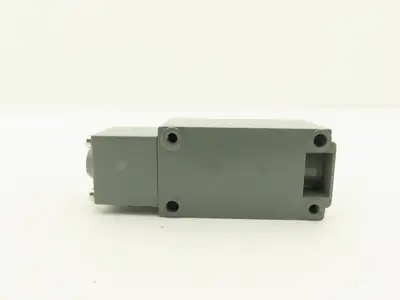 Allen Bradley 802T-C Oiltight Limit Switch Enclosure Push Rod Type Operator Head