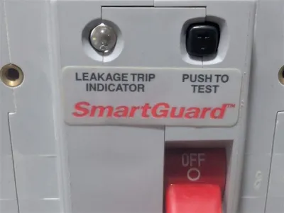 Carlingswitch PDB-B-24-620-E-1A3-1-C SmartGuard Circuit Interrupter 30A Used