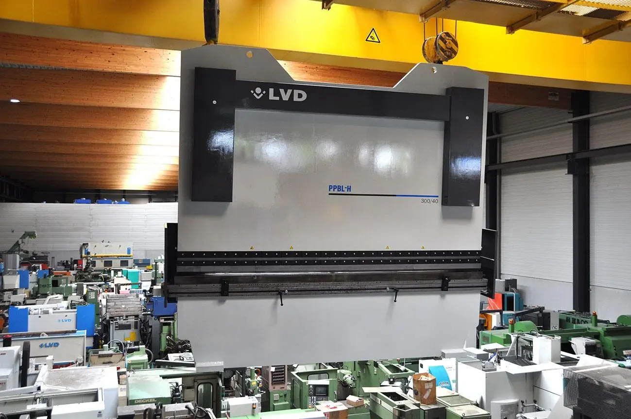 USED LVD PPBL-H 300 TON X 4100 MM