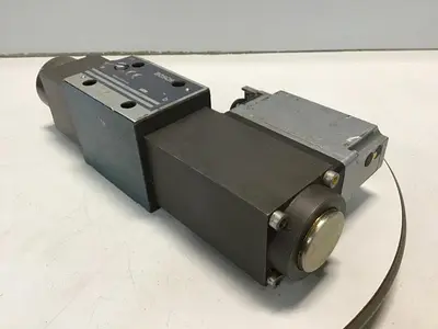USED BOSCH 0 811 404 775